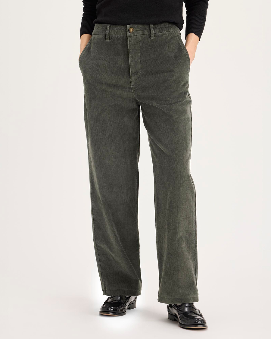 Front view of model wearing Chimera Blake Chino, High Straight Fit.