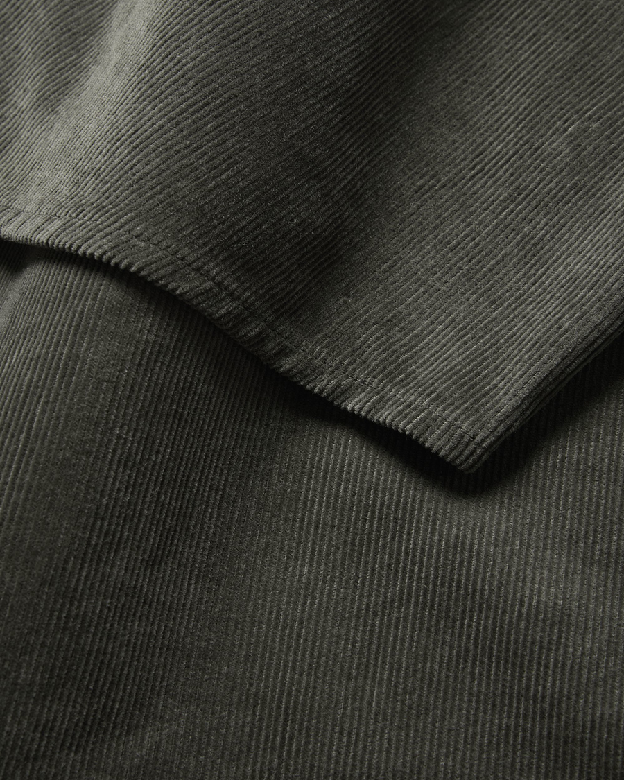 View of model wearing Chimera Ultimate Shirt, Regular Fit.