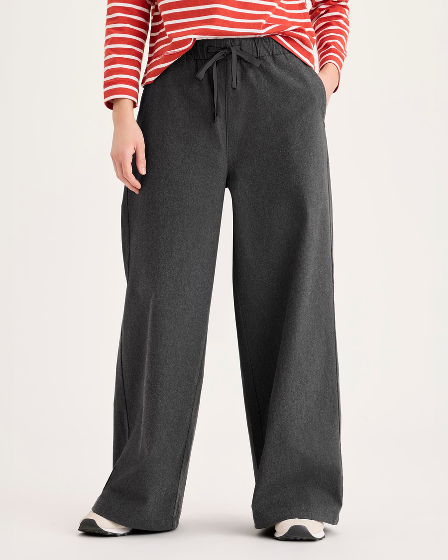 Front view of model wearing Heather Gray Drawstring Pants.