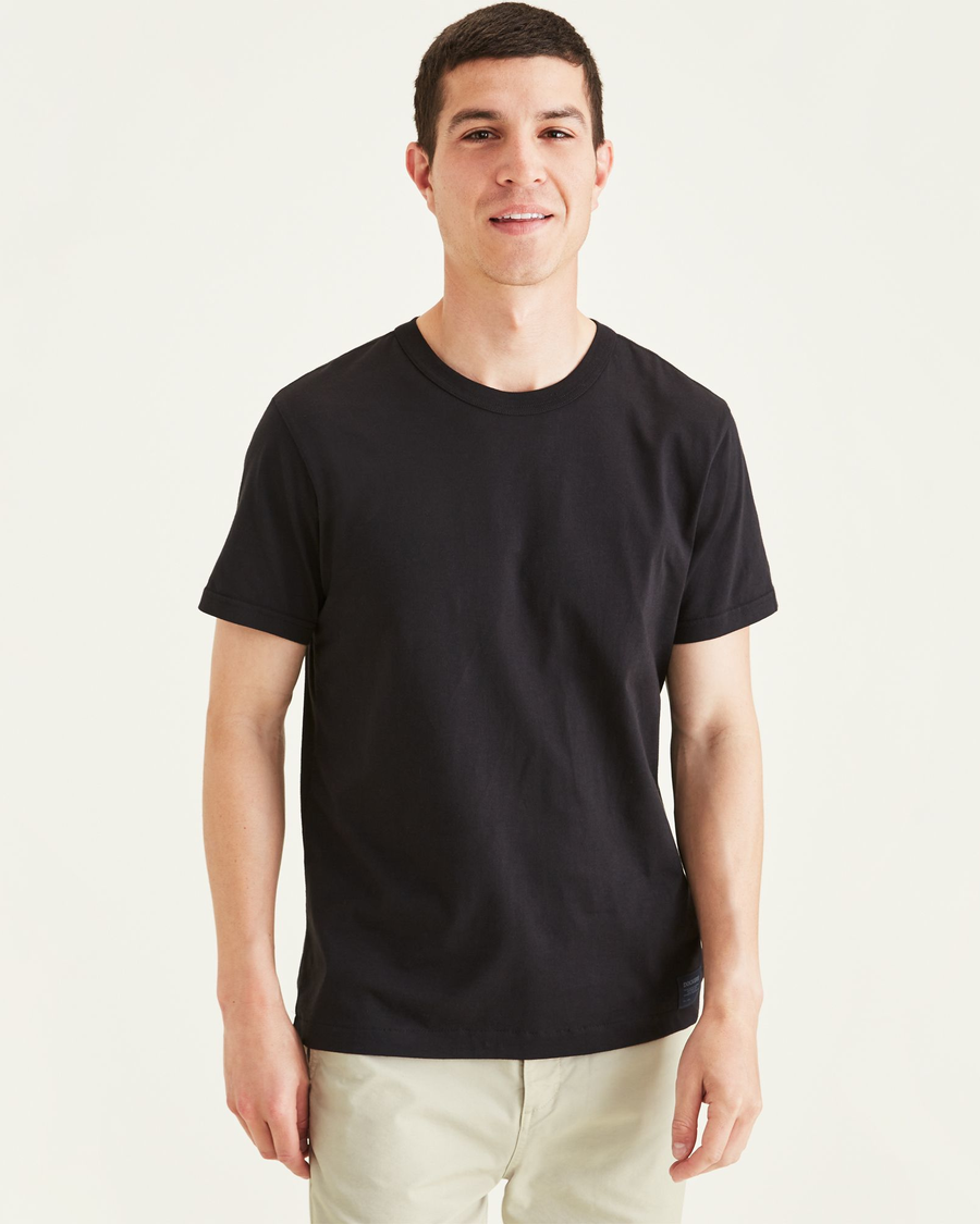Front view of model wearing Mineral Black Original Tee, Slim Fit.